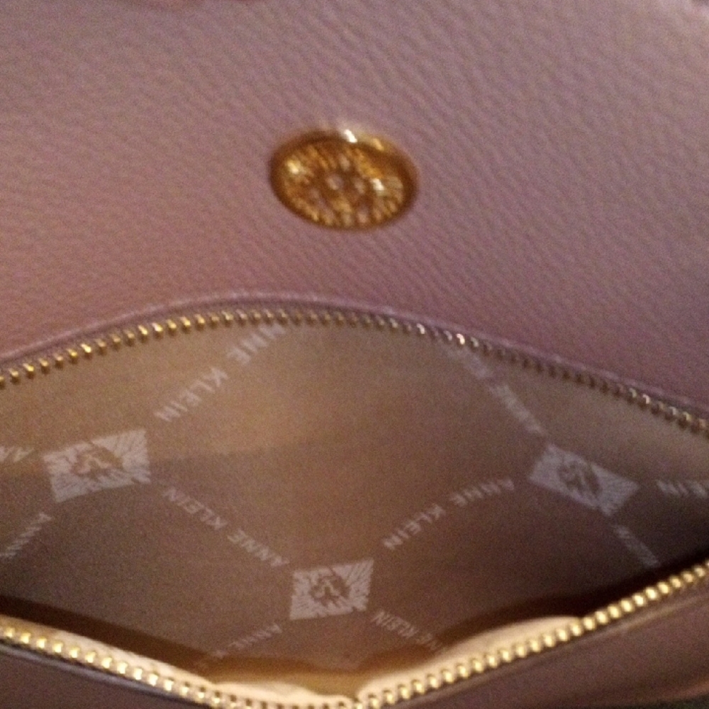 SALE!!   ANNE KLEIN Handbag - Picture 9 of 10